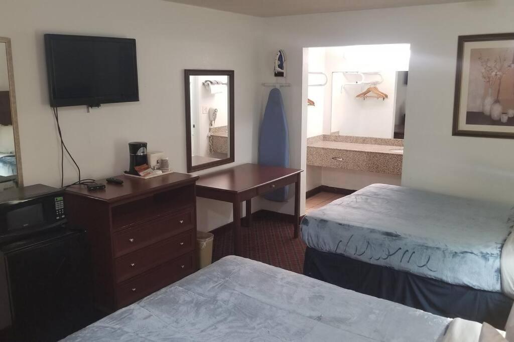 Hotel 2 Queen Beds Hotel Room 222 Wi-Fi Hot Tub Booking 斯蒂尔沃特 外观 照片