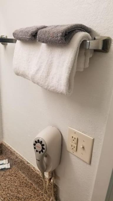Hotel 2 Queen Beds Hotel Room 222 Wi-Fi Hot Tub Booking 斯蒂尔沃特 外观 照片