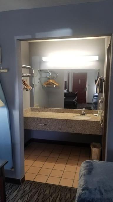 Hotel 2 Queen Beds Hotel Room 222 Wi-Fi Hot Tub Booking 斯蒂尔沃特 外观 照片