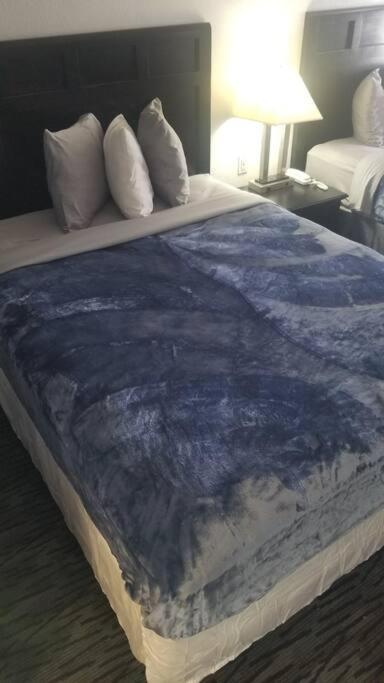 Hotel 2 Queen Beds Hotel Room 222 Wi-Fi Hot Tub Booking 斯蒂尔沃特 外观 照片