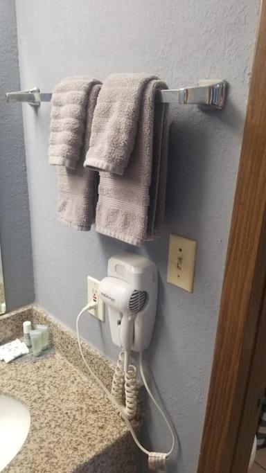 Hotel 2 Queen Beds Hotel Room 222 Wi-Fi Hot Tub Booking 斯蒂尔沃特 外观 照片